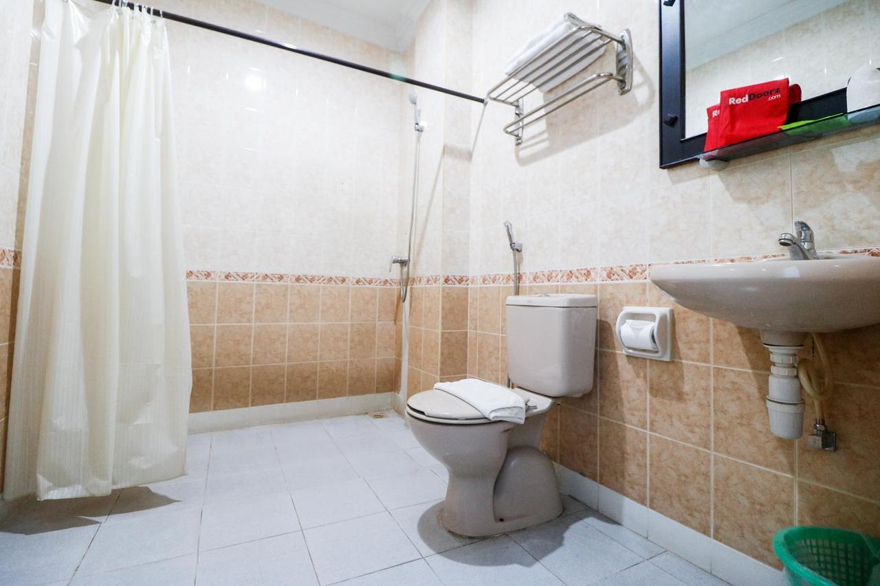 Reddoorz Plus @ Jalan Dr Sutomo بيكانبارو المظهر الخارجي الصورة